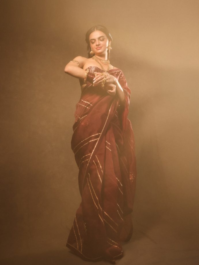 From Yeh Hai Mohabbatein's Little Ruhi To Style Queen — Ruhaanika Dhawan's Saree Look With Backless Blouse Breaks The Internet 992438