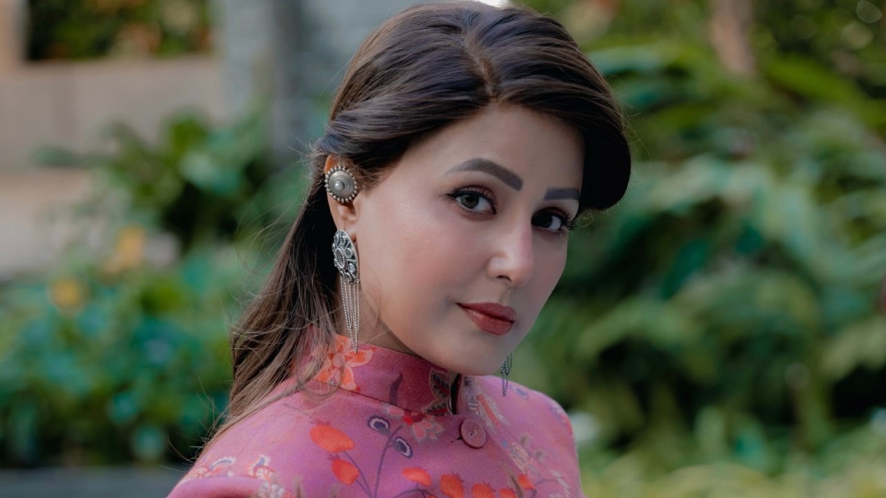 Hina Khan’s Elegant Eid Prep Look in Green is All About Tradition and Grace 991617