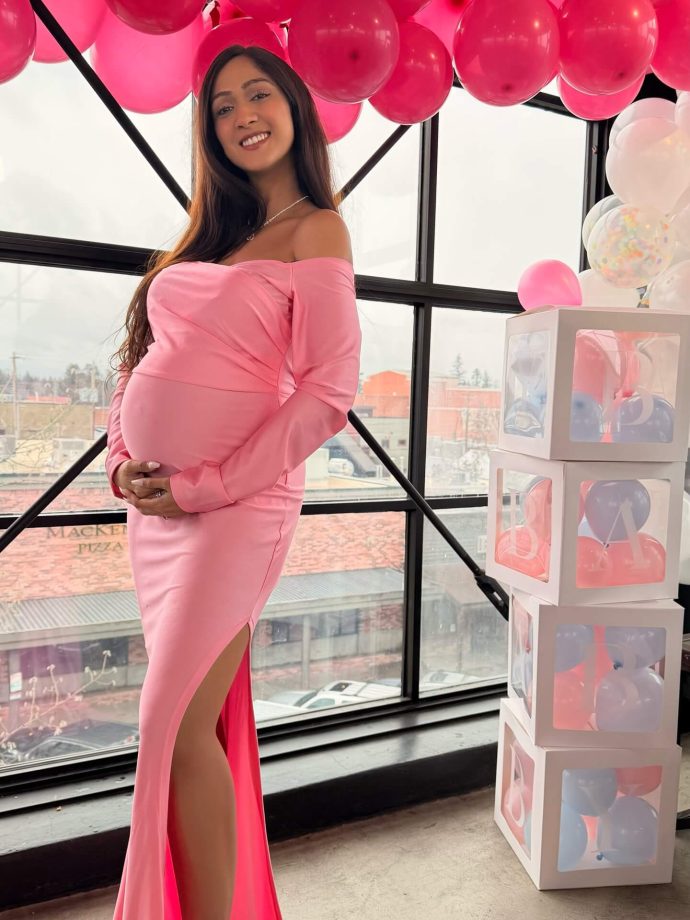 Kaisi Yeh Yaariaan's Krissann Barretto Flaunts Baby Bump In Baby Shower Pics, Co-star Niti Taylor Reacts 992974