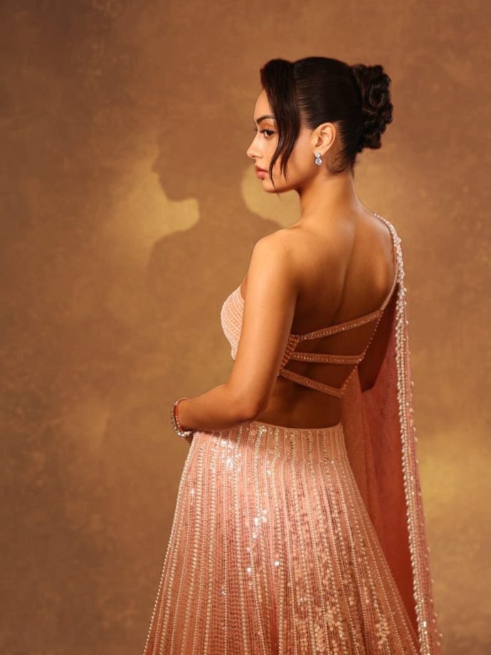 Kareena Kapoor’s K3G Looks Still Inspire Wedding Wardrobes; Nysa Devgn Brings Back the Magic 989234