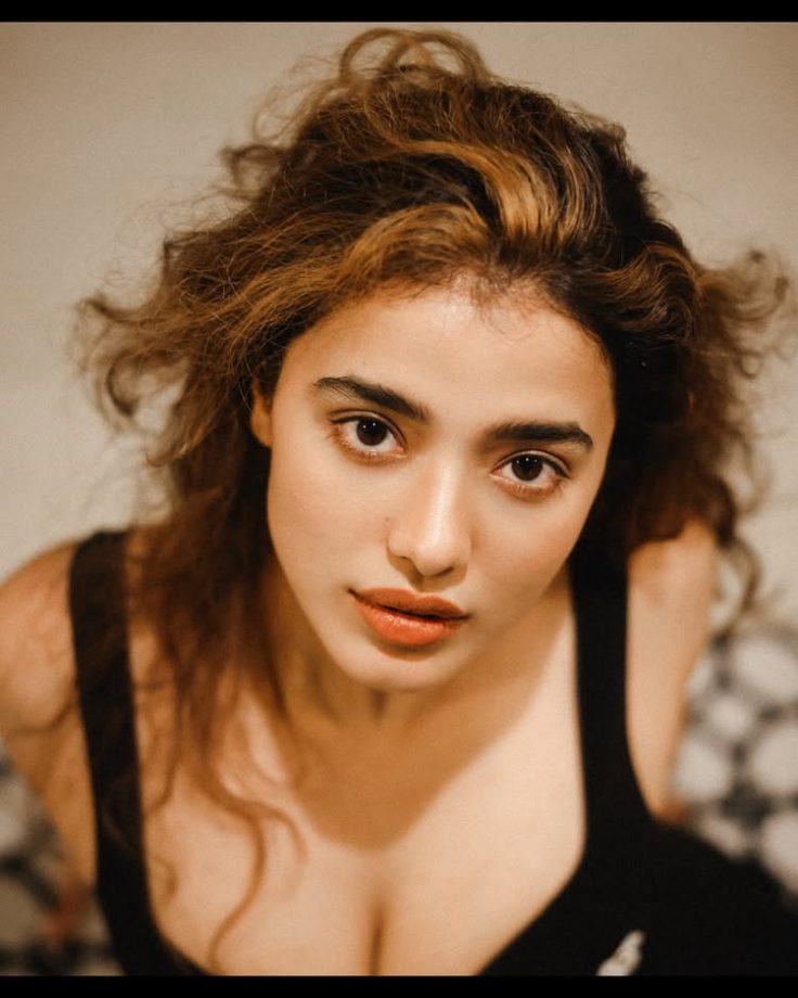 Ketika Sharma stuns in bold black with a clean glam touch 992201