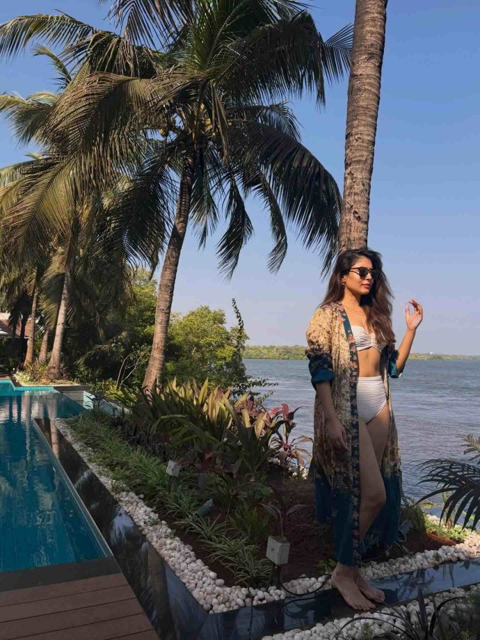Kritika Kamra enjoys a dreamy honeymoon filled with food, swims, and nature 992805