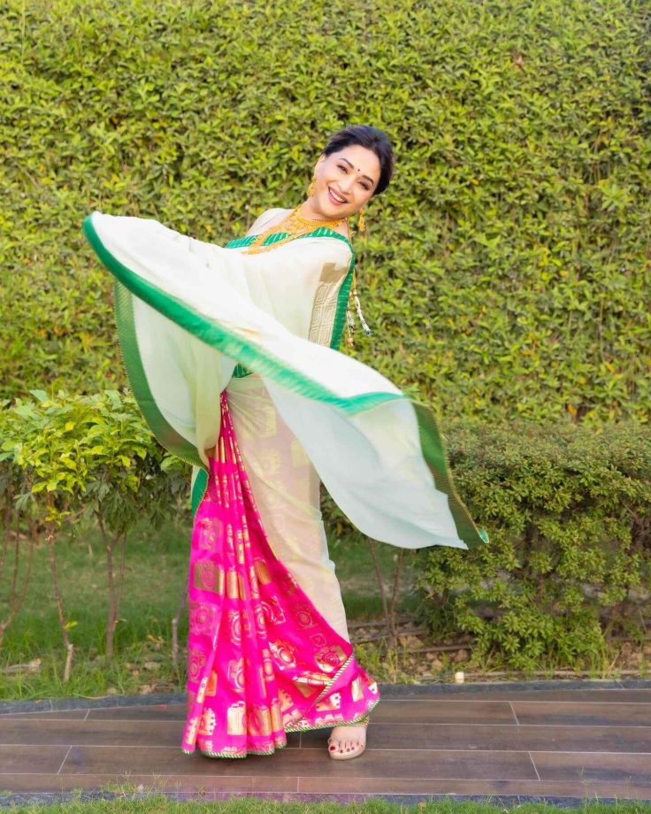 Madhuri Dixit, Kajol Devgn, Shilpa Shetty, and Genelia Deshmukh Show How Sarees Still Rule Bollywood Style 992762