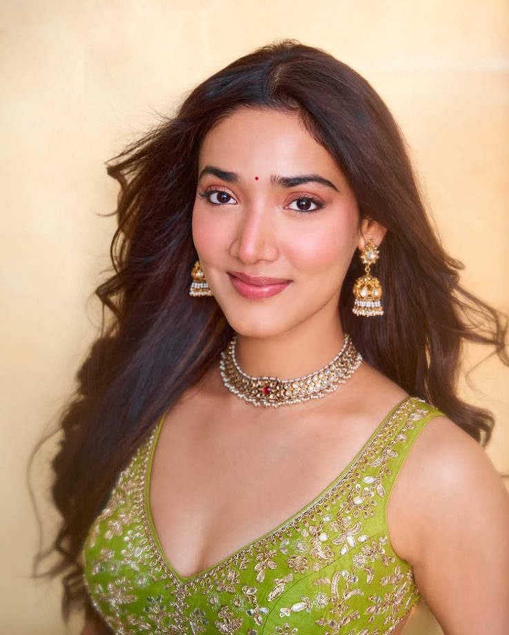 Medha Shankar Looks Fresh in Bright Green Ethnic Style 991832