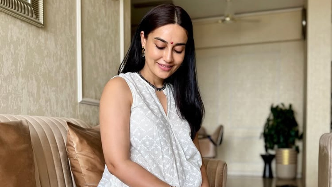 Mom-to-be Surbhi Jyoti Embraces Festive Spirit During Kanjak In Elegant White Anarkali 992425