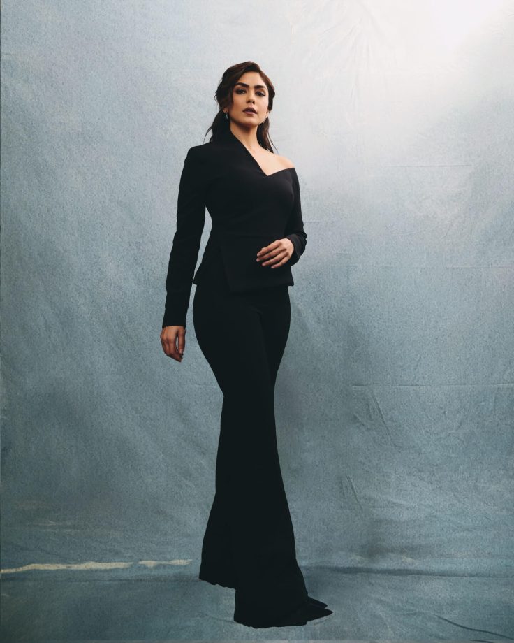 Mrunal Thakur Turns Boss Babe In Black Off-shoulder Attire, Mouni Roy Reacts 992162