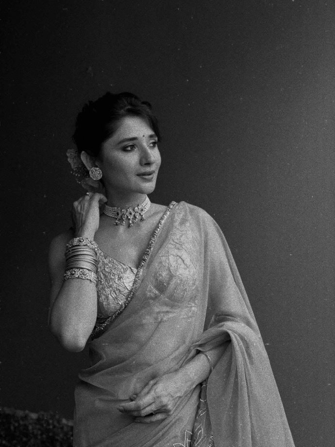 Naagin 7's Kanika Mann Spreads Her Charm In A Floral Saree, Producer Ekta Kapoor Reacts 992682