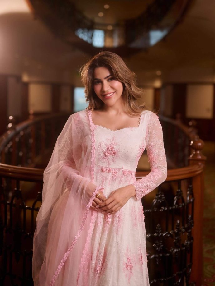 Nikki Tamboli Glows in Soft Pink Ethnic Look 992598