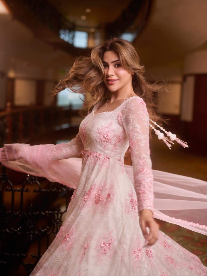 Nikki Tamboli Glows in Soft Pink Ethnic Look 992597