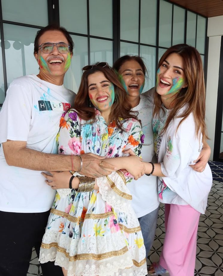 Nupur Sanon Celebrates First Holi After Marriage With Stebin Ben, Kriti Sanon, and Family 989357