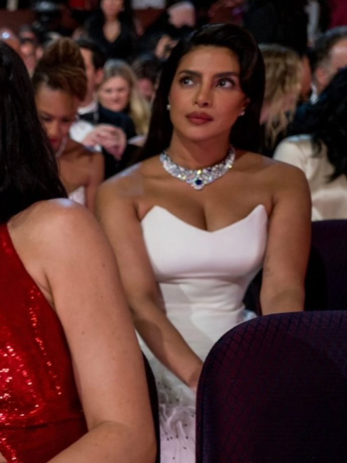 Priyanka Chopra Jonas Shares Fun Getting-Ready Glimpses Before Oscars Glam 991025