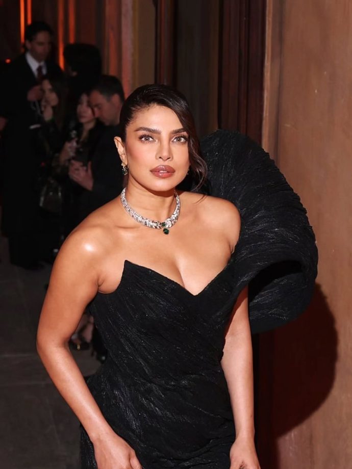 Priyanka Chopra Jonas Stuns in Sculpted Black Couture at Bvlgari Event 992069
