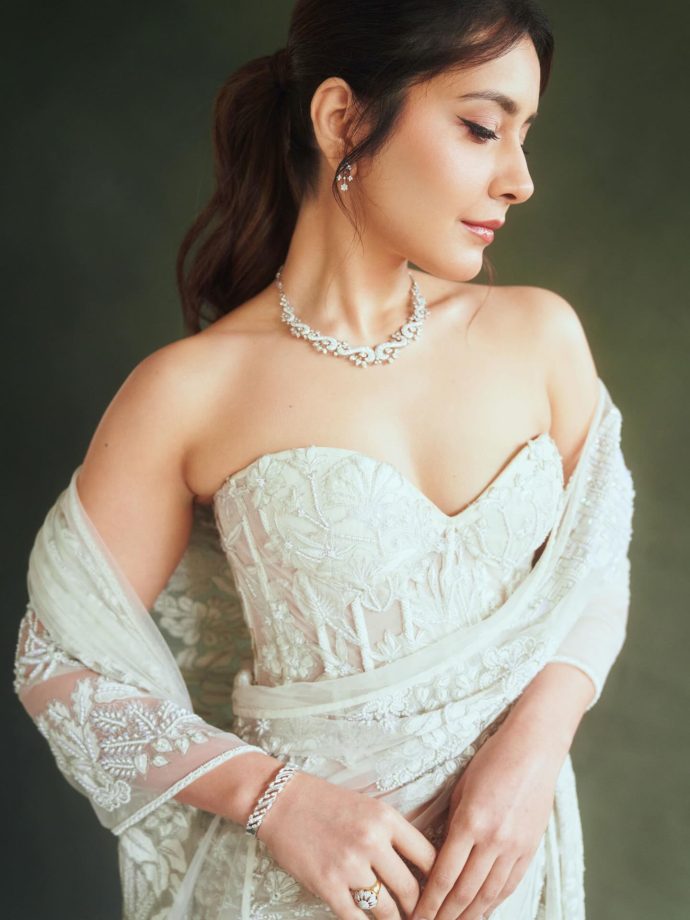 Raashi Khanna Radiates Charm In White Saree With A Strapless Corset Blouse - See Here! 992174