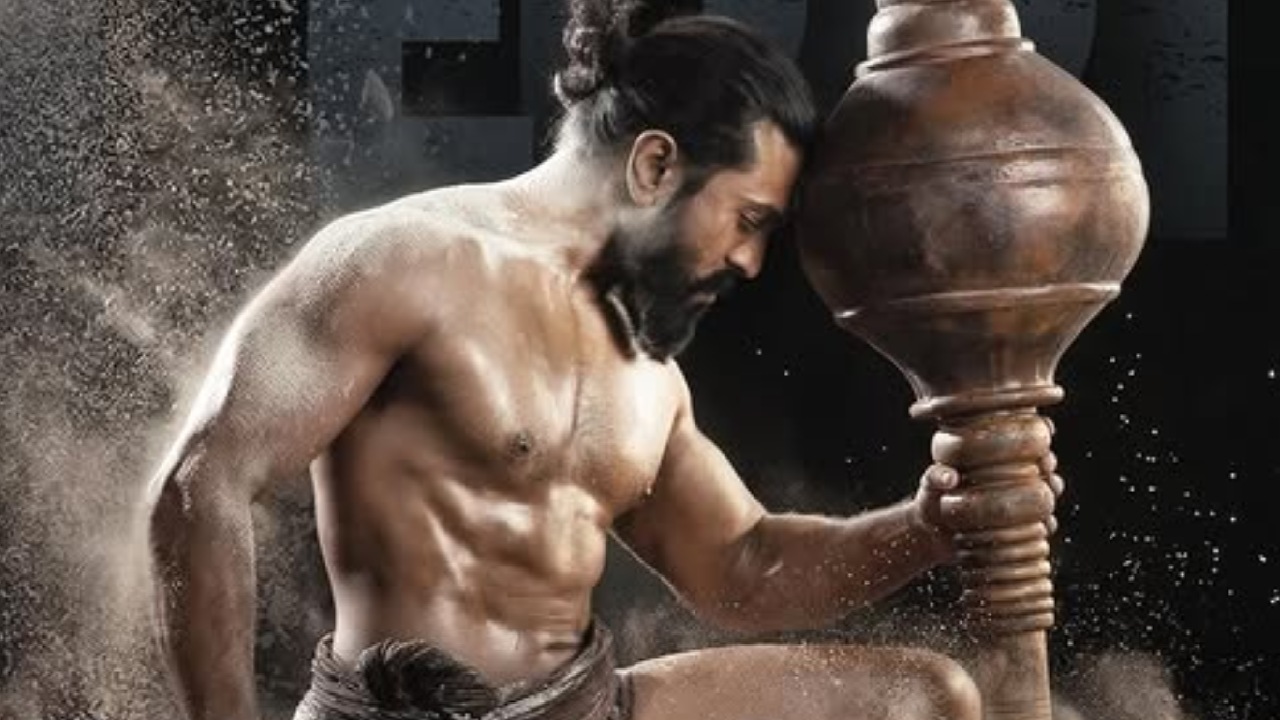 Ram Charan Unveils Rugged 'Pehelwan' Look From Peddi On 41st Birthday; Teaser Sends Fans Into Frenzy 992575