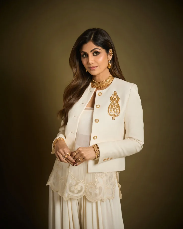 Shilpa Shetty Kundra Redefines Festive Style in Ivory 989209