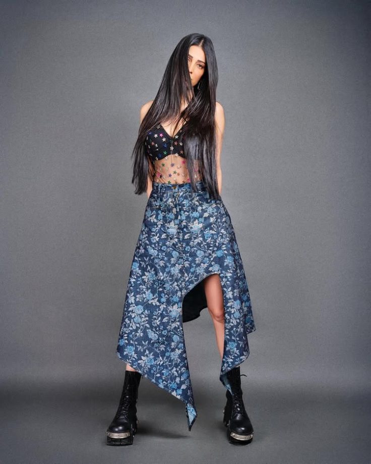 Shruti Haasan Owns Edgy Glam in Sheer Corset and Asymmetric Skirt 992039