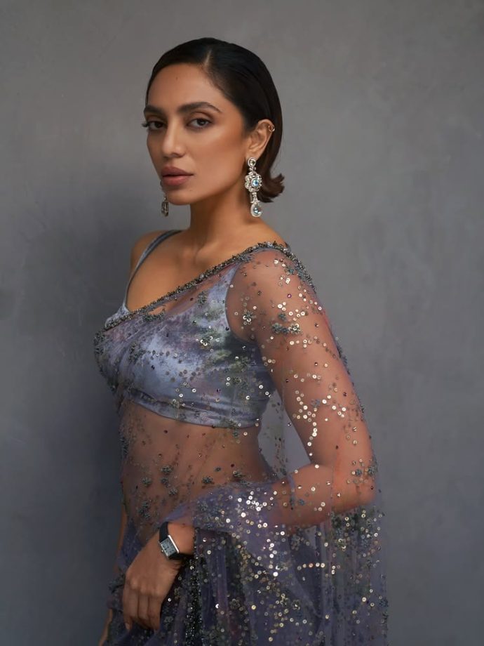 Sobhita Dhulipala Screams Attention In Sheer Saree With Sleevless Blouse; Her Bob Haircut Adds Modern Edge 991687