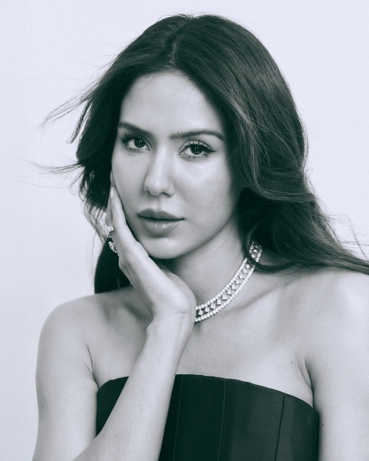 Sonam Bajwa Stuns In Black Off-Shoulder Corset Dress With Effortless Glam 992455