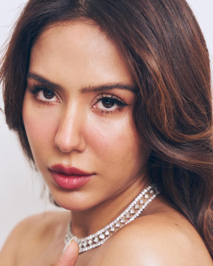 Sonam Bajwa Stuns In Black Off-Shoulder Corset Dress With Effortless Glam 992461