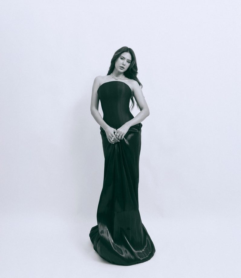Sonam Bajwa Stuns In Black Off-Shoulder Corset Dress With Effortless Glam 992446