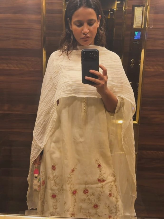 Aisha Sharma’s April photo dump is all about hot looks, soft vibes, and statement fashion 995839