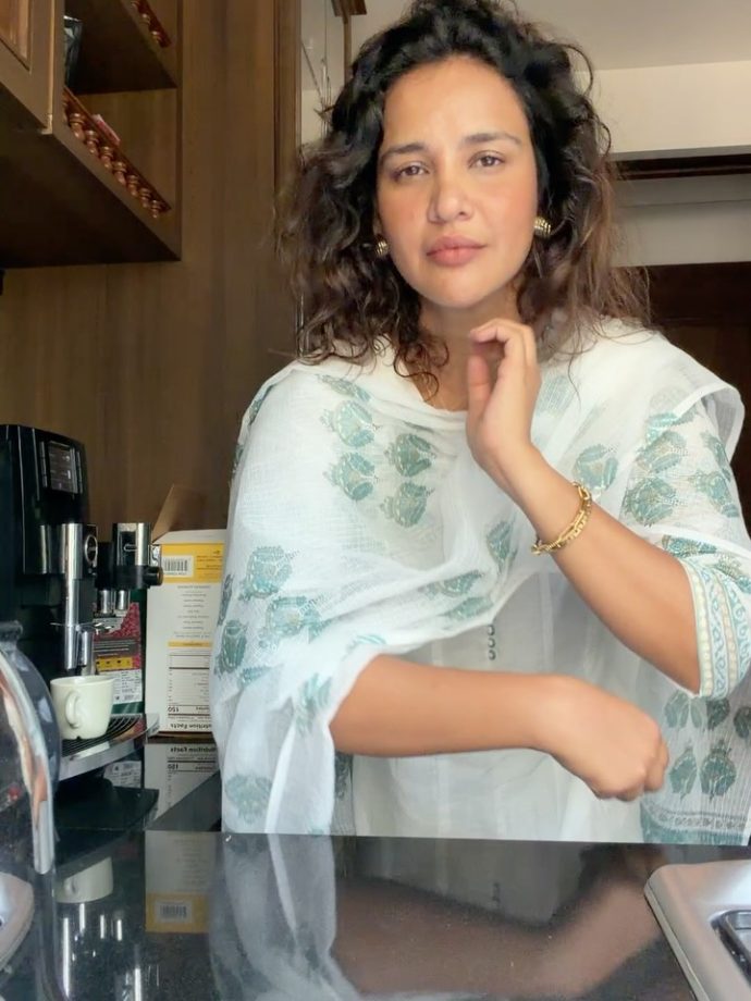 Aisha Sharma’s April photo dump is all about hot looks, soft vibes, and statement fashion 995842