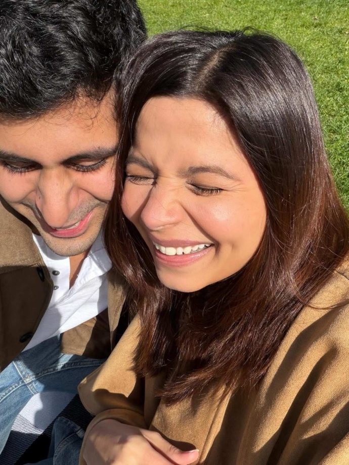 Alia Bhatt’s sister, Shaheen Bhatt, gets engaged to Ishaan Mehra; the couple makes it official with a ring post 994581