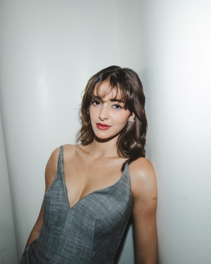 Ananya Panday Keeps It Sharp And Chic In A Sculpted Grey Dress 993907