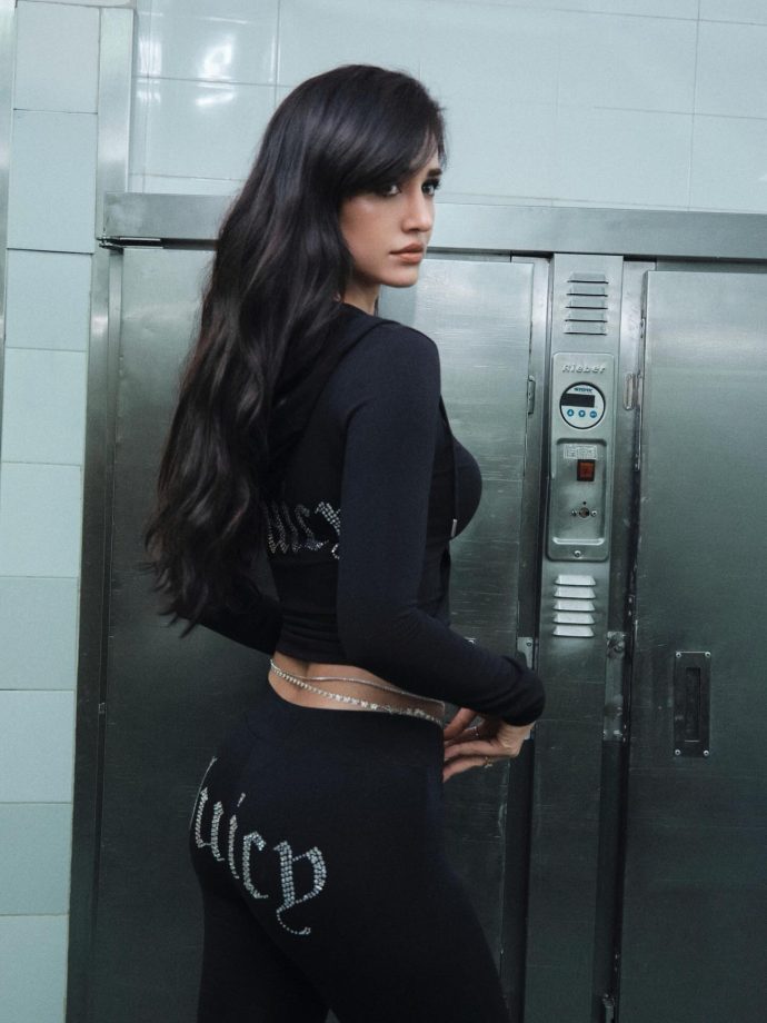 Disha Patani keeps it bold and sporty in a statement black co-ord set 993494