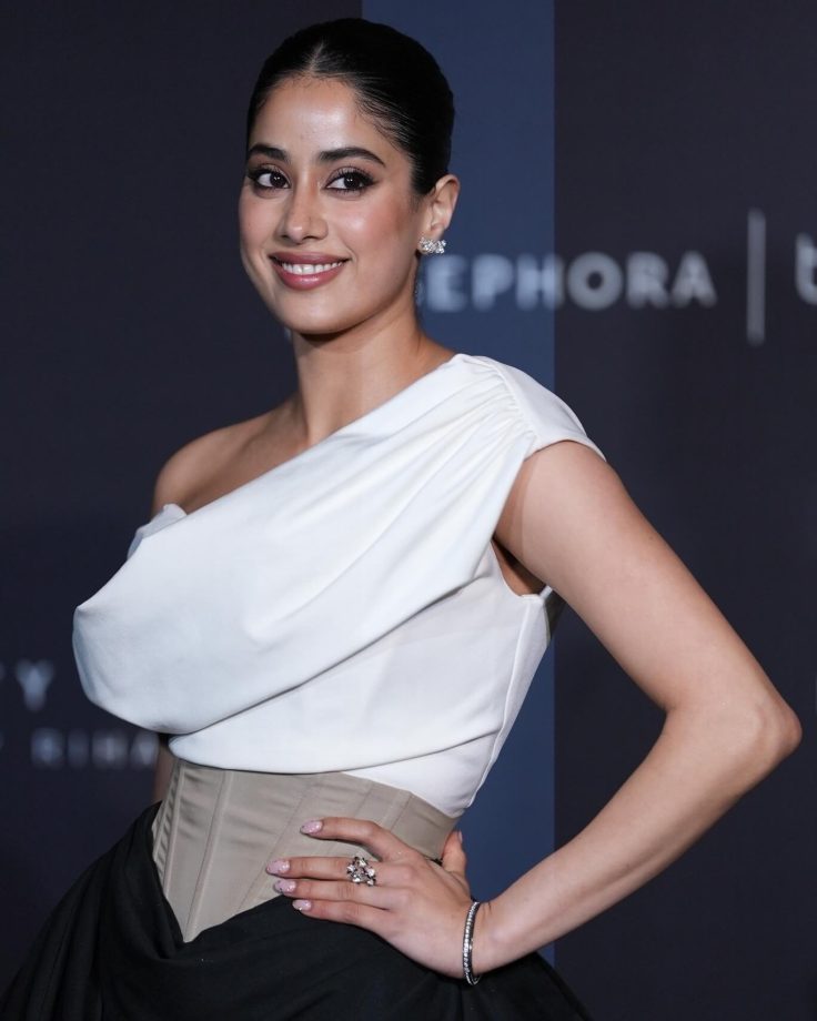 Janhvi Kapoor Keeps It Sleek and Sharp at Fenty Beauty Launch 995462