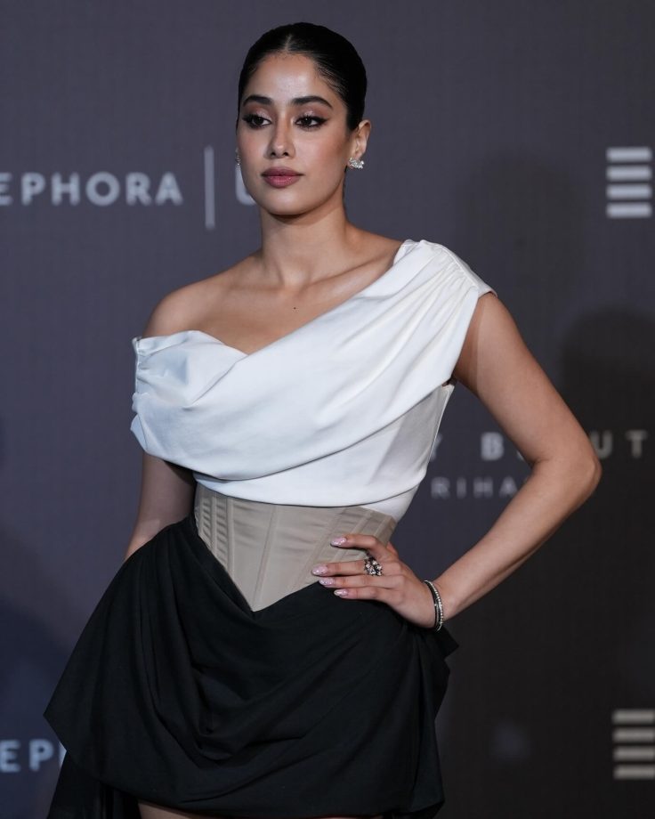Janhvi Kapoor Keeps It Sleek and Sharp at Fenty Beauty Launch 995464