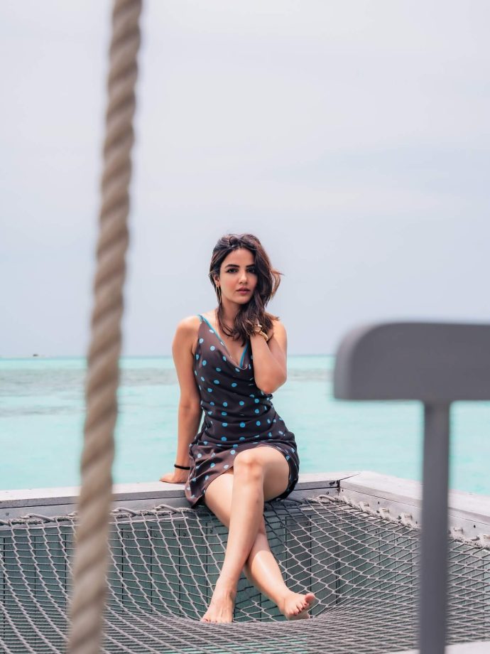 Jasmin Bhasin Sets Beach Style Goals In A Playful Polka Dot Dress 993727