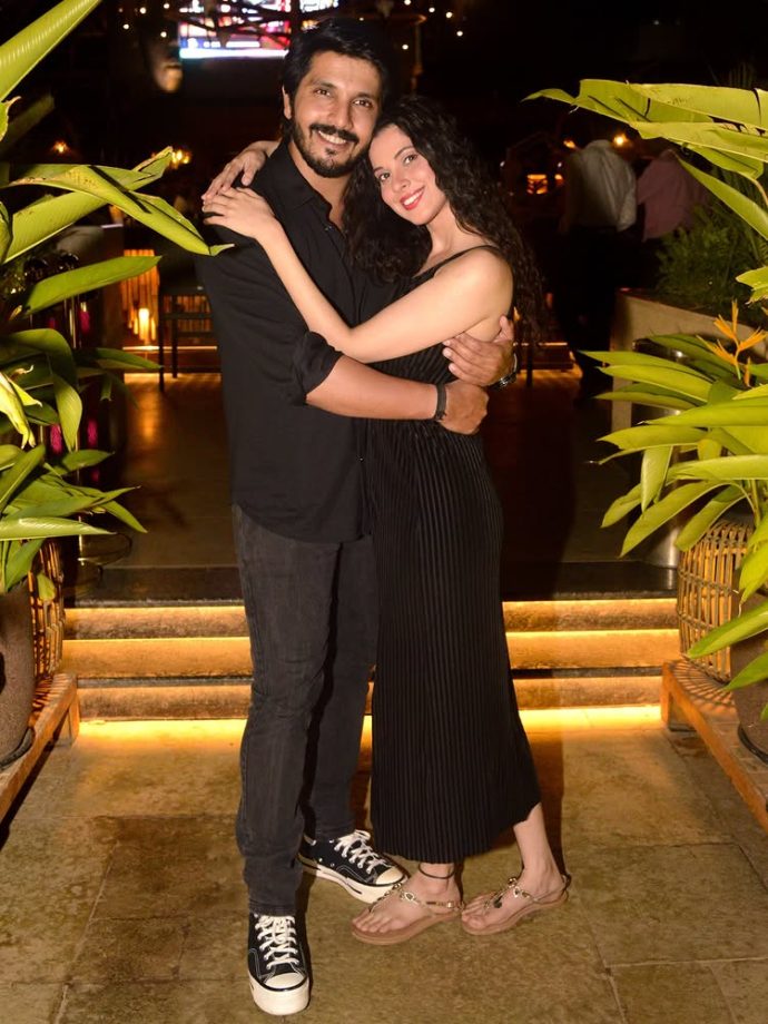Kanwar Dhillon & Alice Kaushik Celebrate 5 Years Of Love: Here's How Pandya Store Co-stars' Story Began 993777