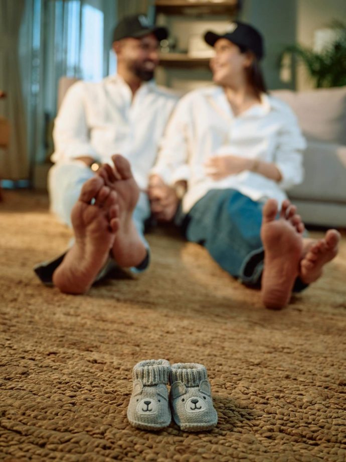 Karishma Tanna Announces Pregnancy With Husband Varun Bangera; Khushi Kapoor To Jasmin Bhasin React 993462