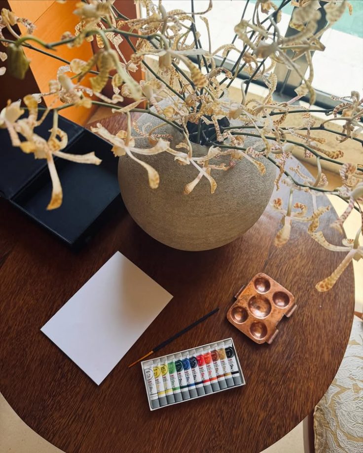 Malavika Mohanan Enjoys A Cozy Tropical Getaway In Java 994498