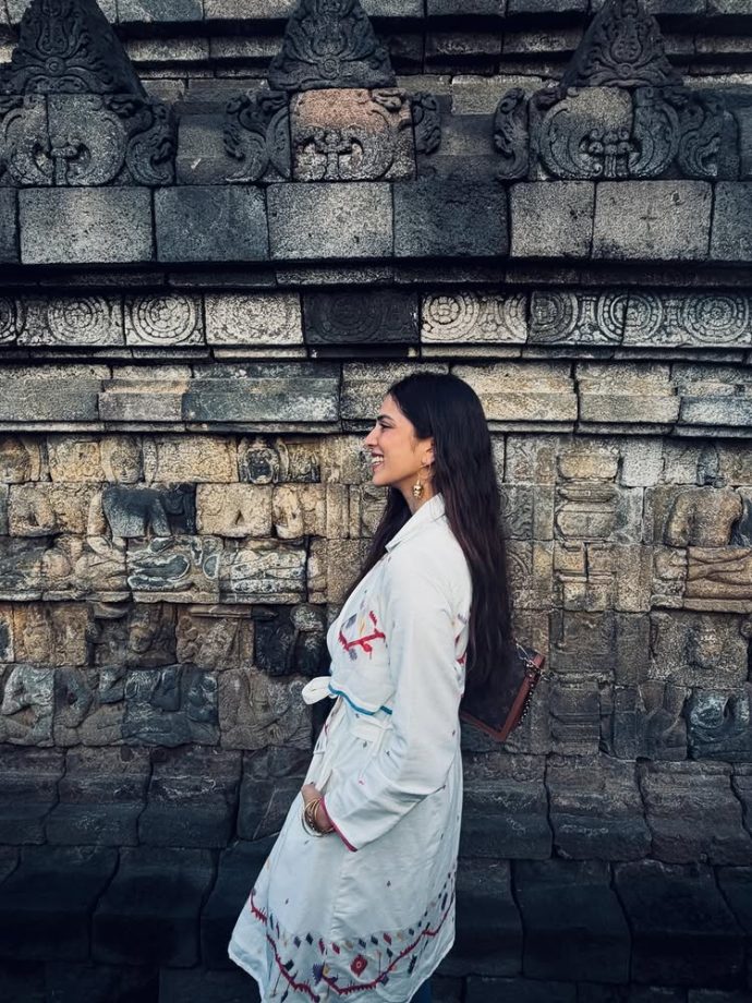 Malavika Mohanan finds calm and magic at Borobudur temple during sunrise visit 995915