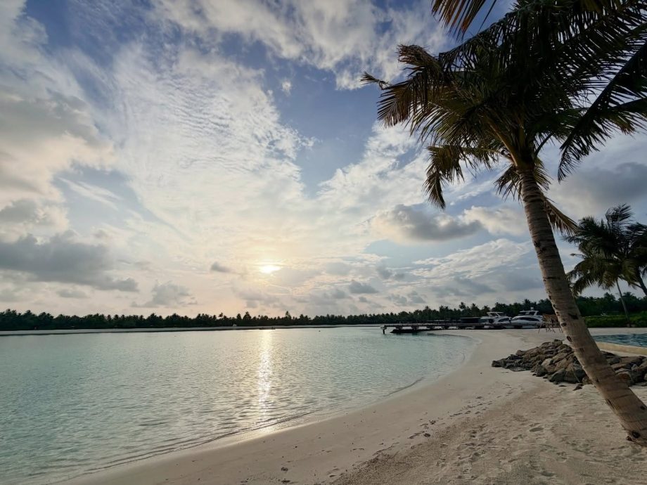 Manushi Chhillar Serves Beach to Night Glam with Easy Style Switch 994603