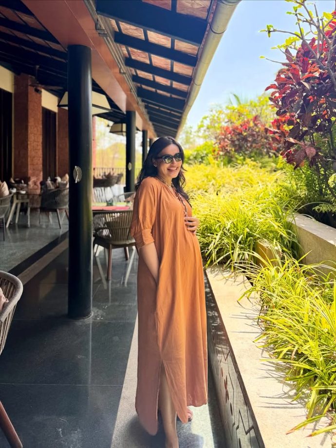 Mom-to-be Surbhi Jyoti Flaunts Her Baby Bump In Comfortable Looks, Her Smile Steals Hearts 993851