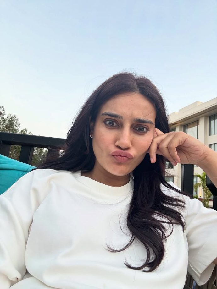 Mom-to-be Surbhi Jyoti Flaunts Her Baby Bump In Comfortable Looks, Her Smile Steals Hearts 993856