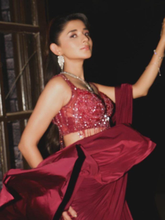 Naagin 7 Actress Kanika Mann Flaunts Curves In Maroon Wine Saree-like Attire, Ekta Kapoor Reacts 994810
