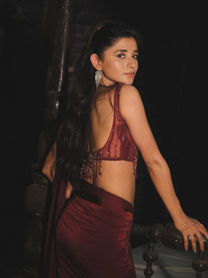 Naagin 7 Actress Kanika Mann Flaunts Curves In Maroon Wine Saree-like Attire, Ekta Kapoor Reacts 994811