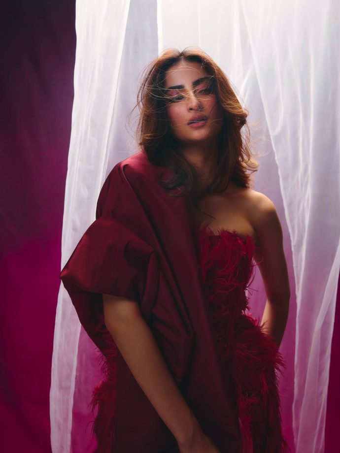 Palak Tiwari Owns the Spotlight in Bold Red Glam Look 995284