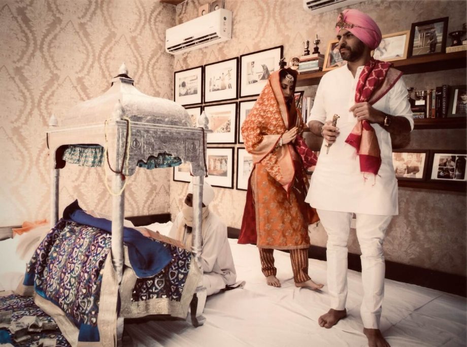 Priya Kapur Shares Unseen Anniversary Pics With Late Husband Sunjay Kapur, Reveals His Special Gift 994192