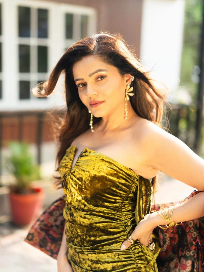 Rubina Dilaik Commands Attention In A Sculpted Velvet Gown 993738