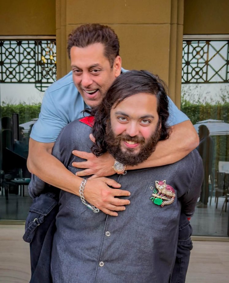 Salman Khan Writes A Sweet Note For Anant Ambani On His Birthday, Climbs On His Back In Adorable Pic 994002