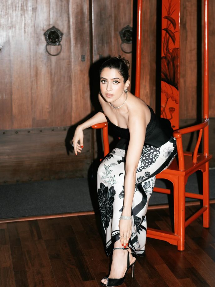 Sanya Malhotra Keeps It Chic in a Black and White Outfit 993969