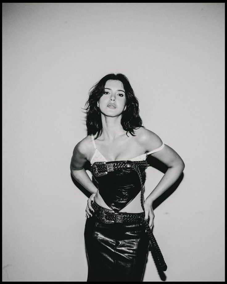 Shanaya Kapoor brings edgy glam in a bold leather look 995431