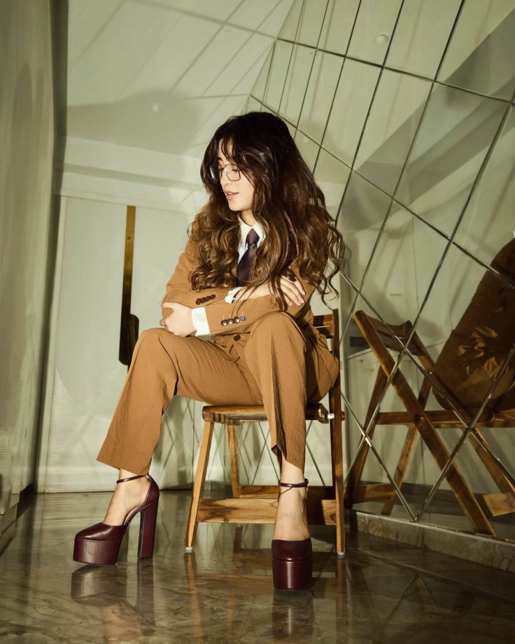 Shivangi Joshi Redefines Boss Lady Style In A Sharp Brown Suit 993928