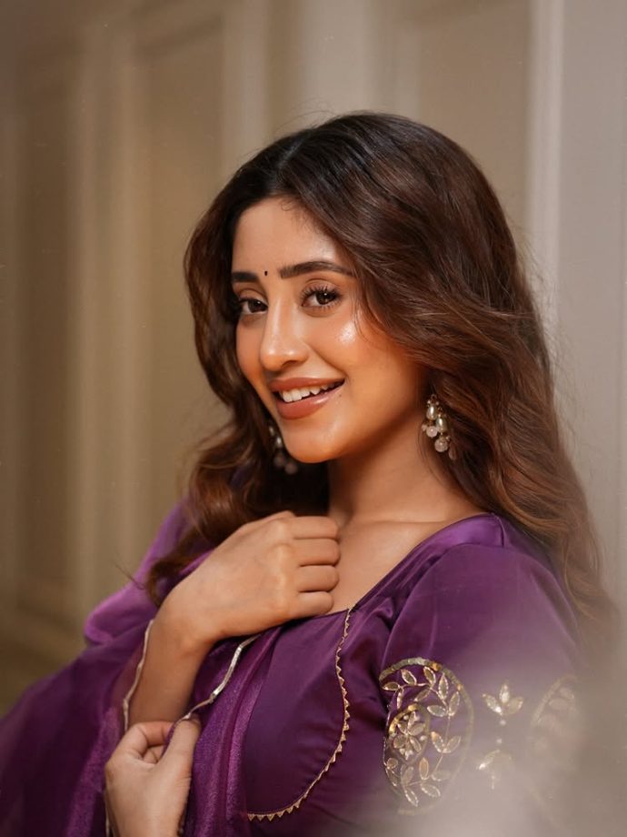 Shivangi Joshi stuns in a romantic ethnic look that feels straight out of a dream 995032