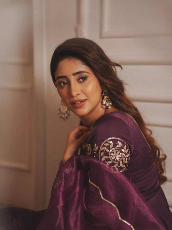 Shivangi Joshi stuns in a romantic ethnic look that feels straight out of a dream 995034